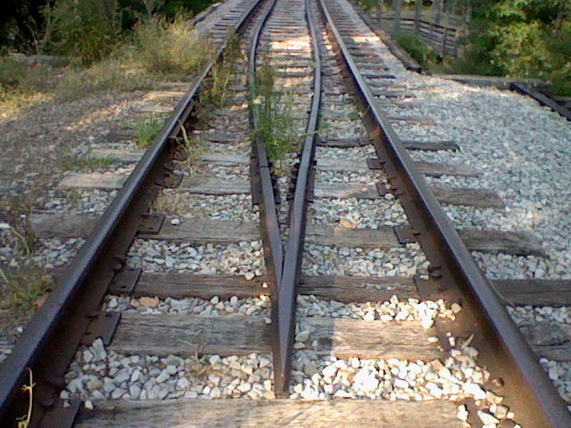 Nintendo DSi Camera photo - Train tracks