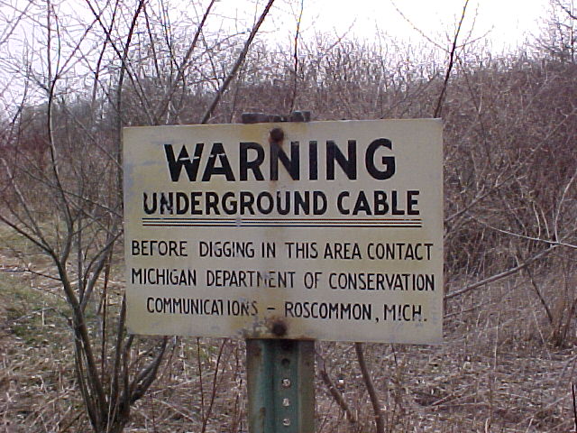 Underground cable sign