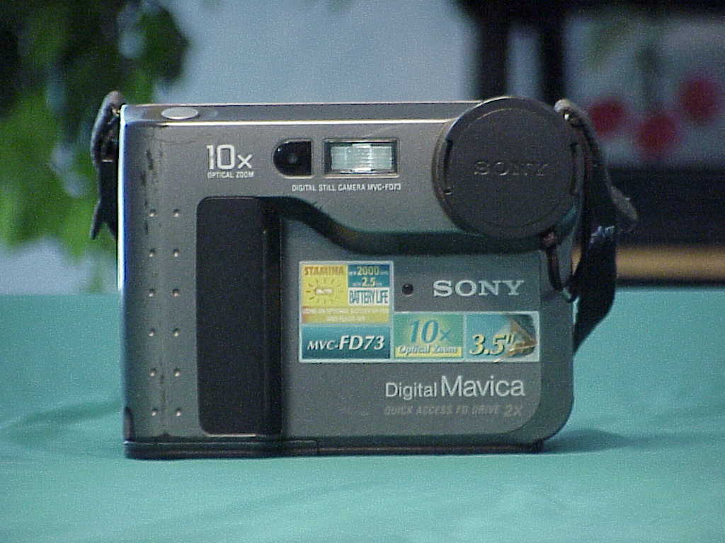 Sony Mavica MVC-FD73