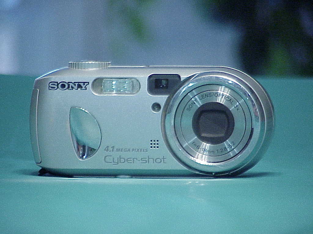 Sony Cyber-shot DSC-P73