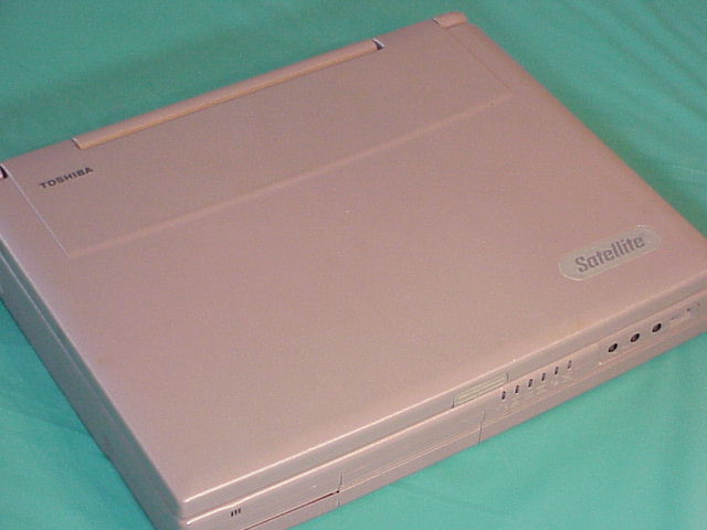 Toshiba Satellite 225CDS Laptop