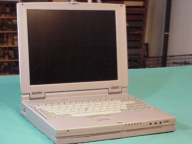 Toshiba Satellite 225CDS Laptop
