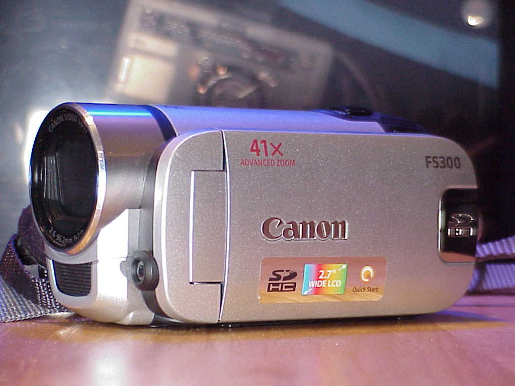 Canon FS300