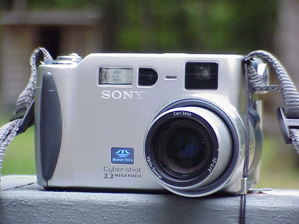 Sony Cyber-shot DSC-S70