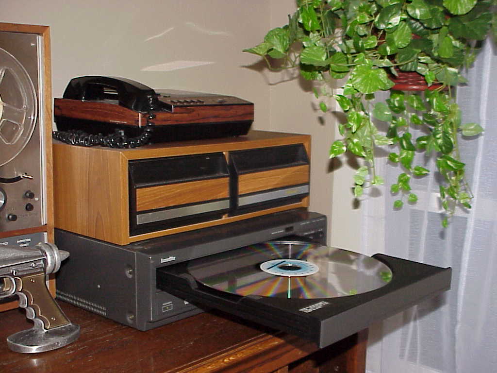 Good Morning Laserdisc disc in player