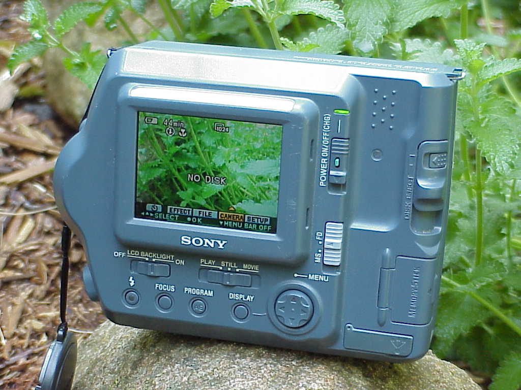 Sony Mavica MVC-FD100 back