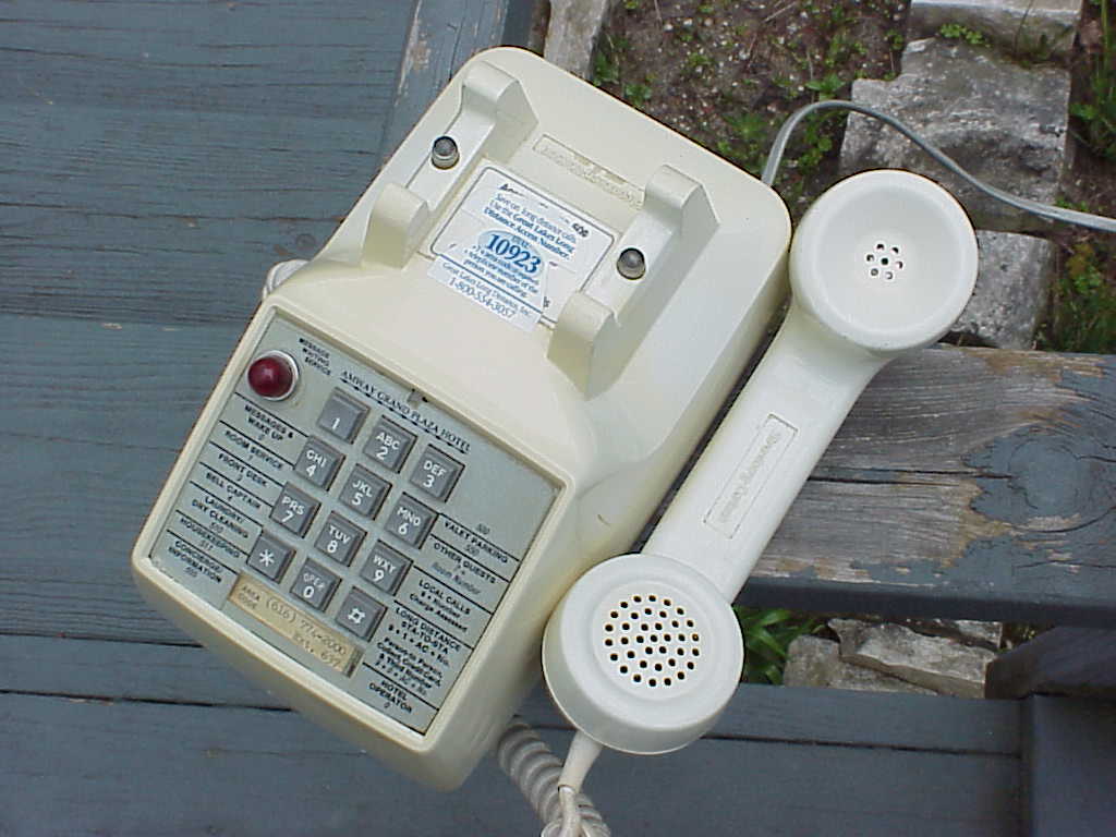 Stromberg-Carlson 2500YP Telephone top