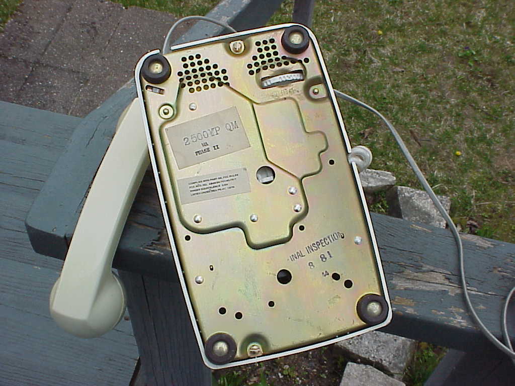 Stromberg-Carlson 2500YP Telephone bottom