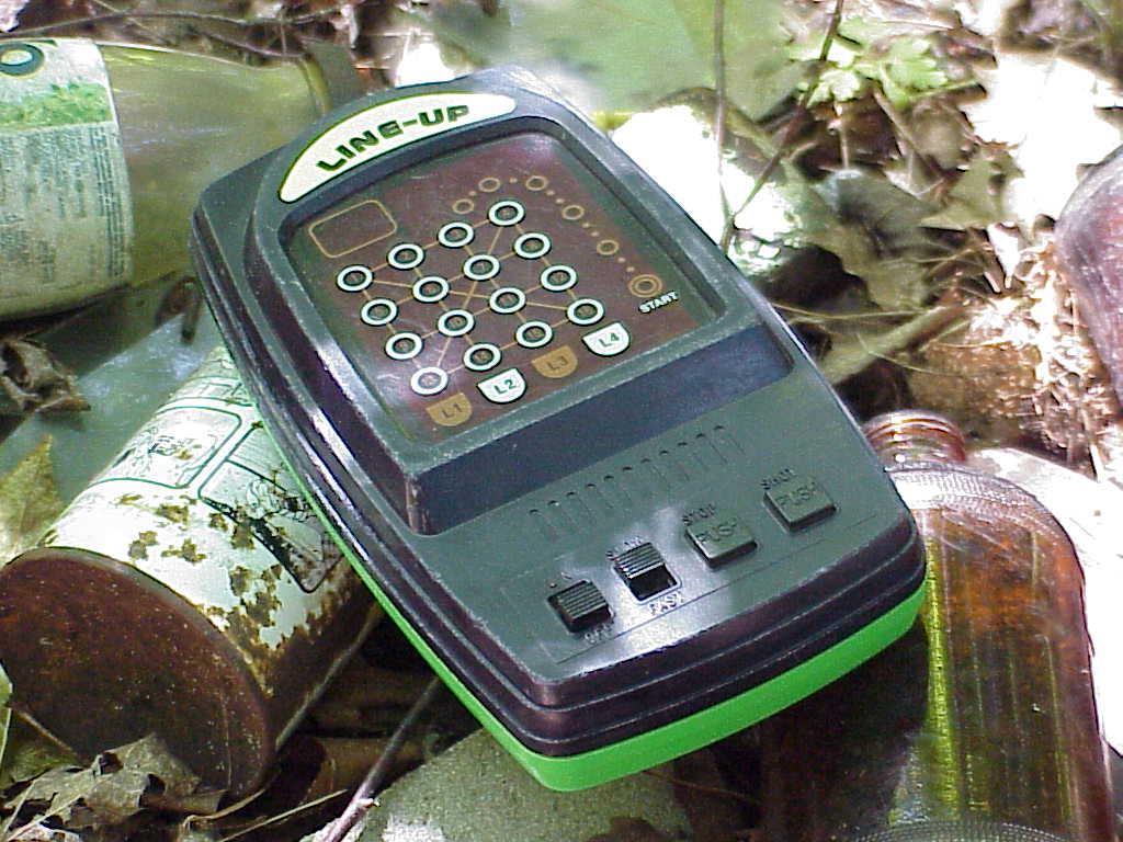 Arrange Ball (Line-Up) Handheld Game front
