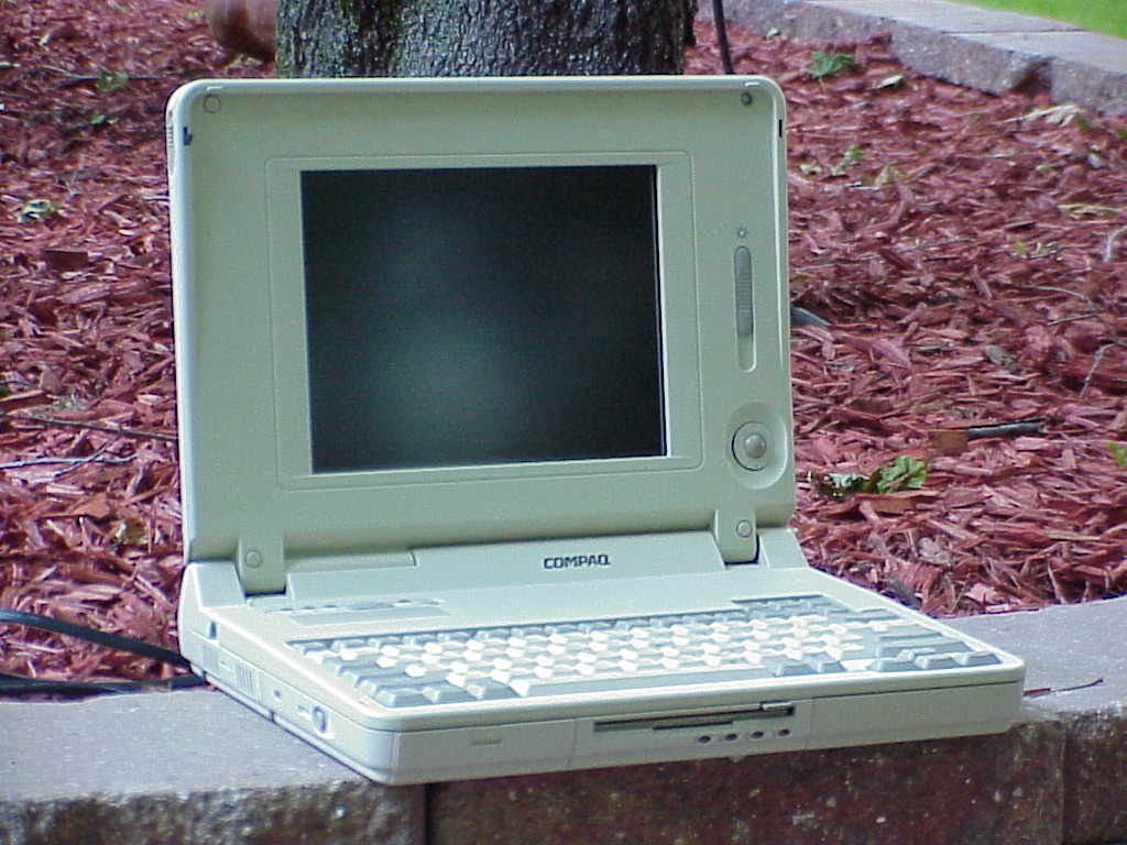 Compaq LTE Elite 4/40CX Laptop