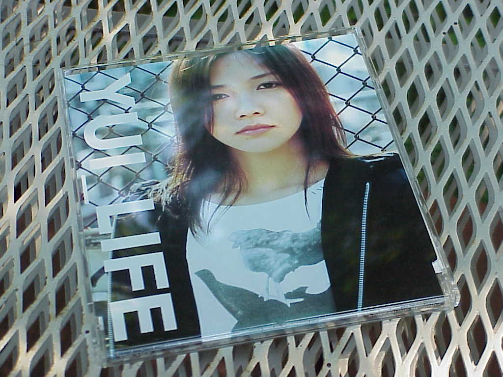 LIFE by YUI front