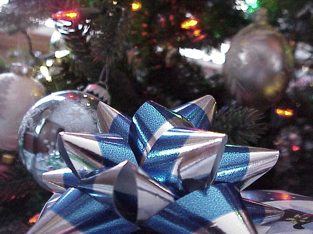 Christmas present bow
