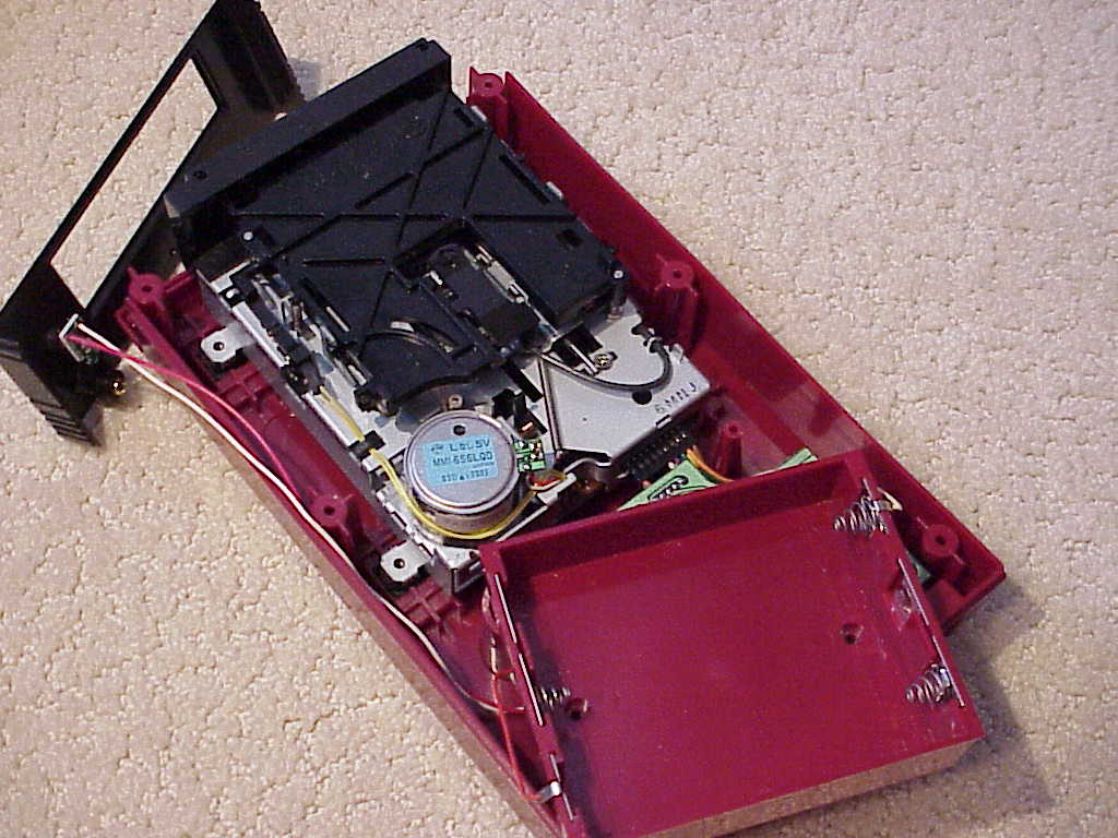 Nintendo Famicom Disk System inside