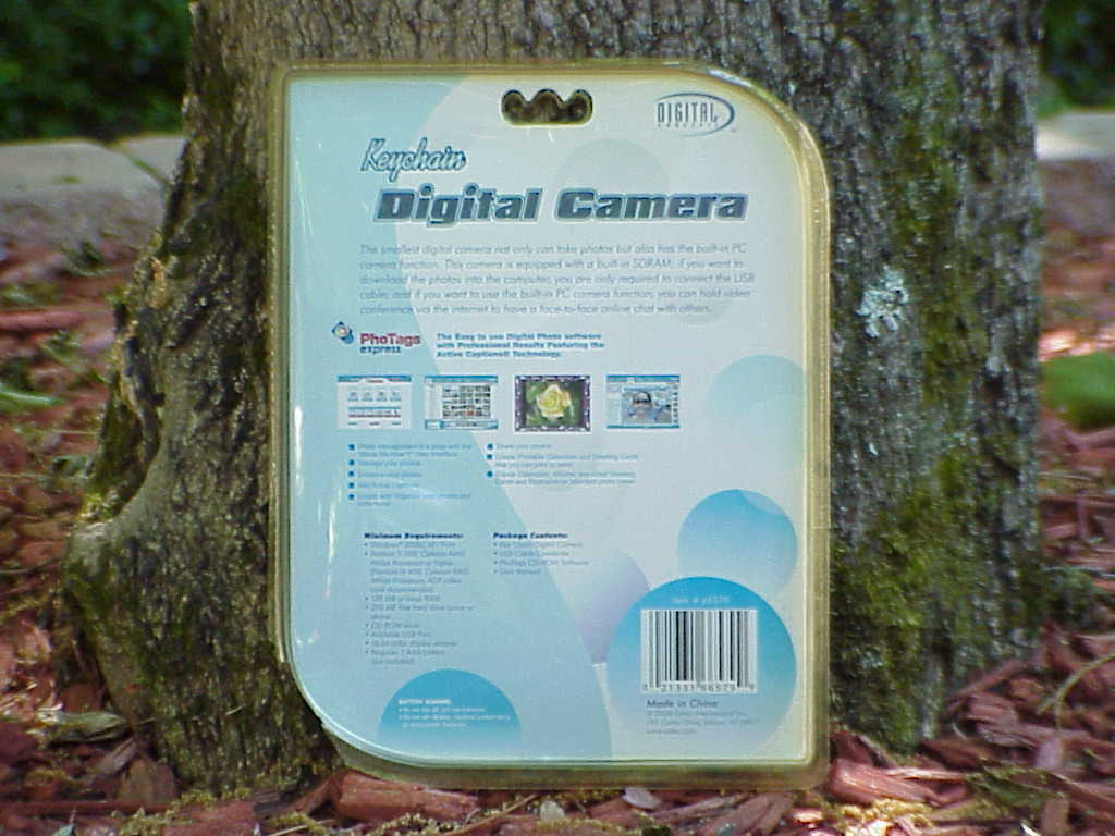 Keychain Digital Camera model 66581-UT by Sakar package back