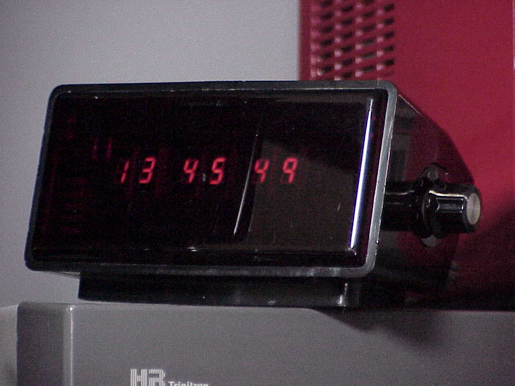 Clock T-610D