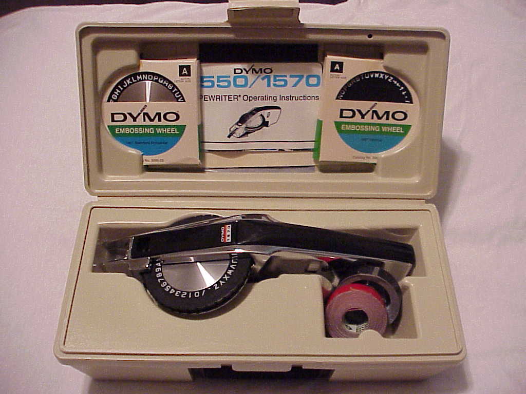 Dymo 1570 Label Maker case open