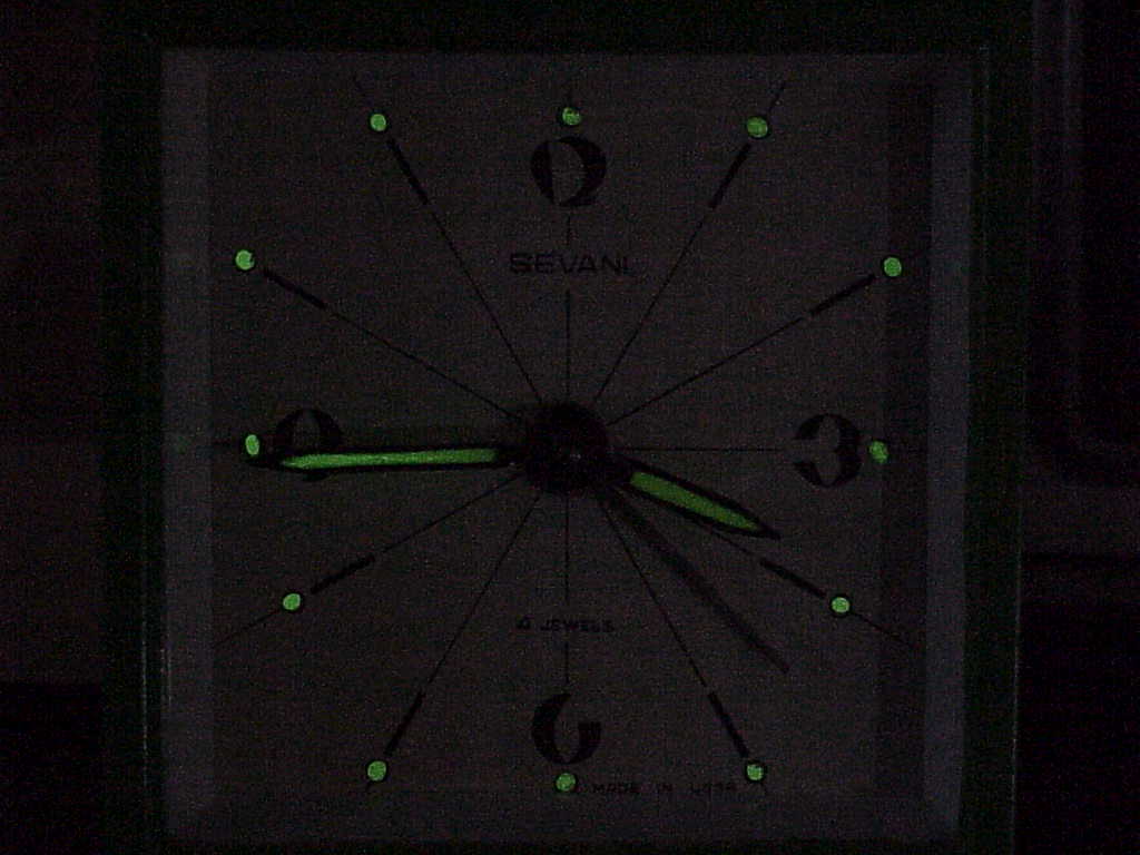 Sevani Alarm Clock glow in the dark