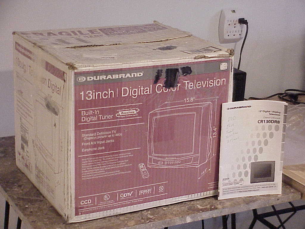 Durabrand CR130DR8 CRT TV box