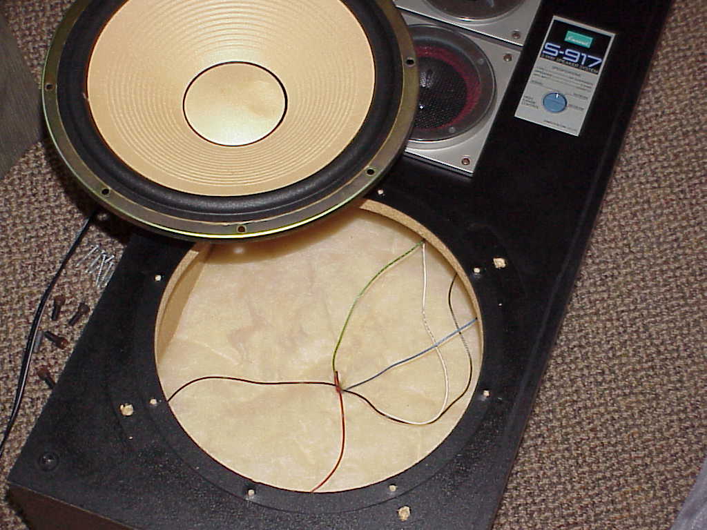 Sansui S-917 Speaker Woofer removed