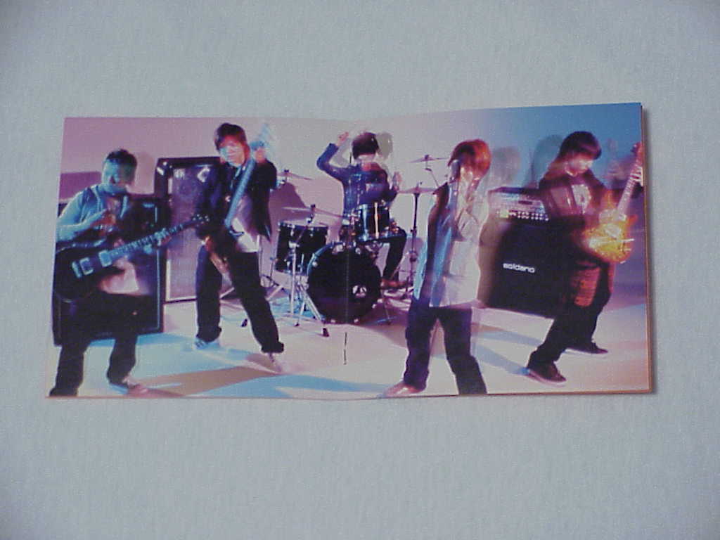 UVERworld just Melody booklet picture