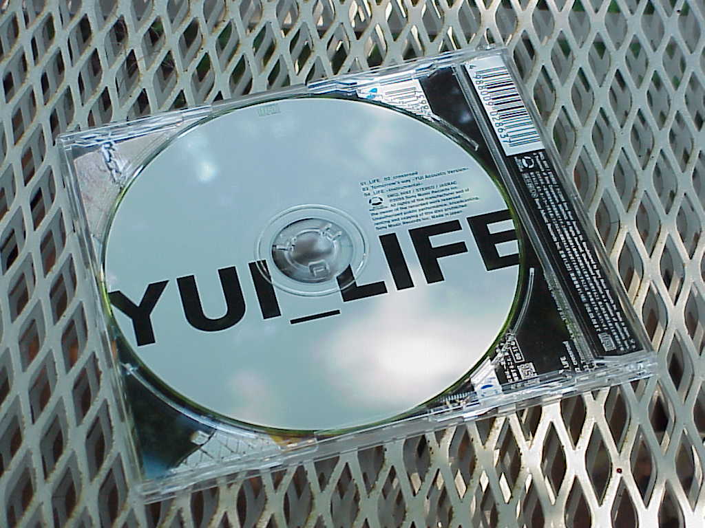 LIFE by YUI back