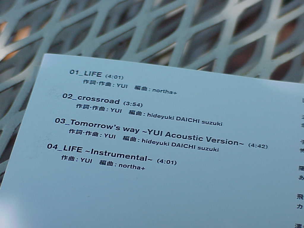 LIFE by YUI track list